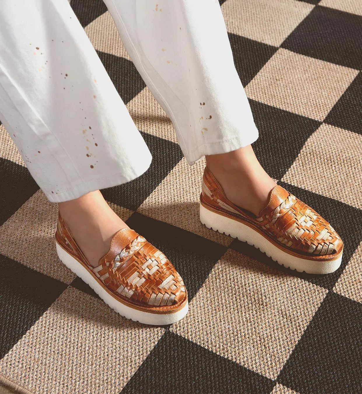 Bed Stu- Lizzie Tan Rustic Nectar Lux Slides