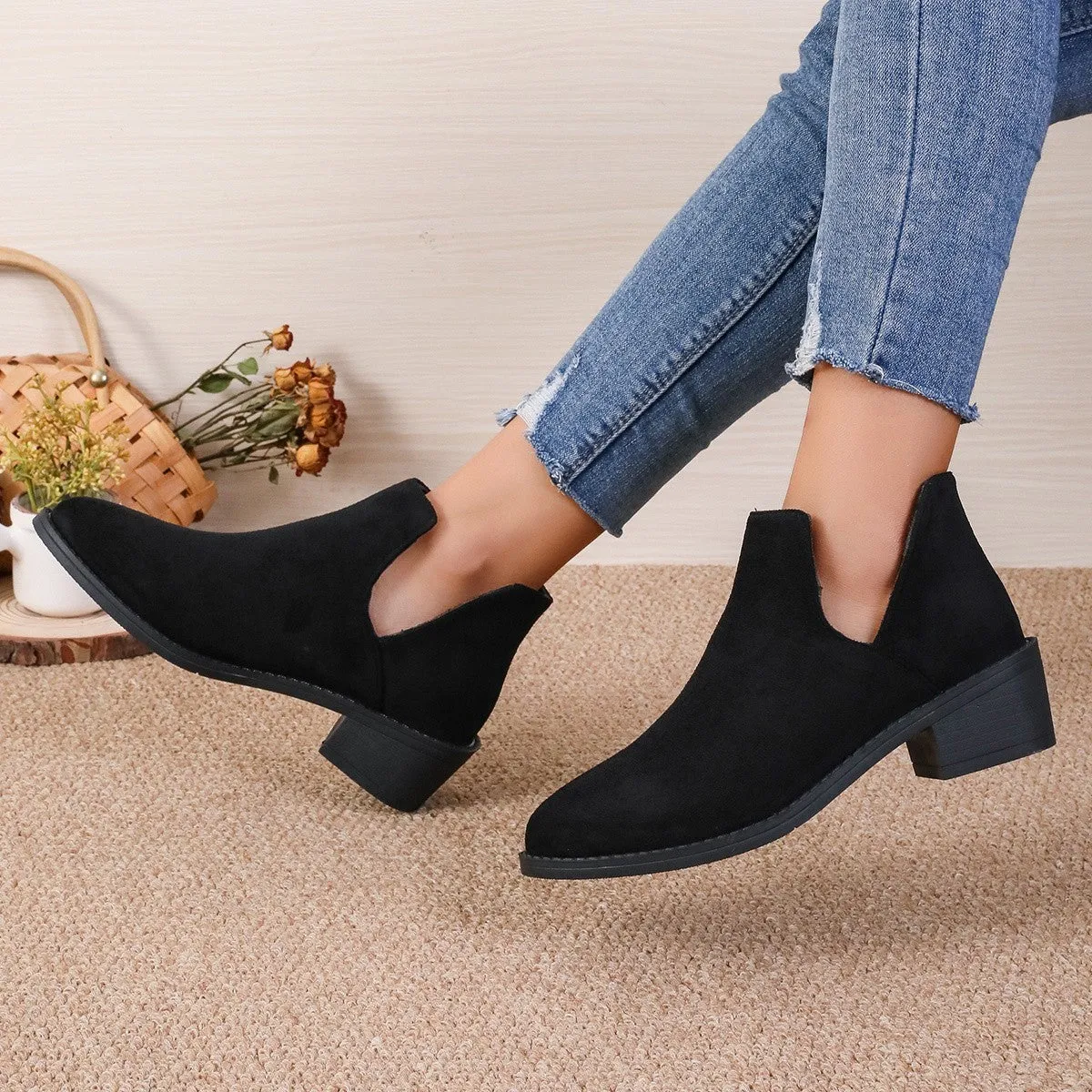 British Style Solid Color Thick Heel Pointed Casual Versatile Short Boots