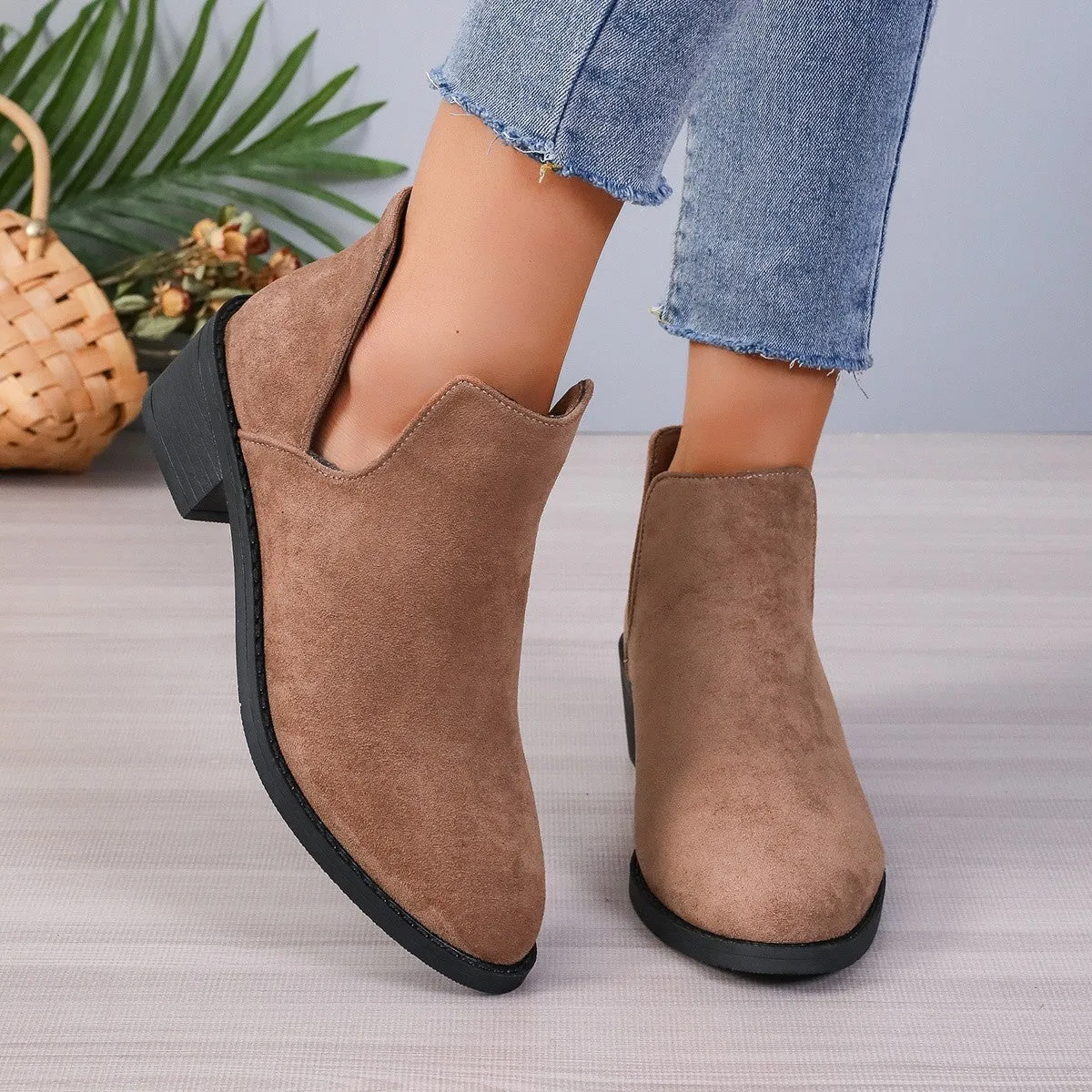 British Style Solid Color Thick Heel Pointed Casual Versatile Short Boots
