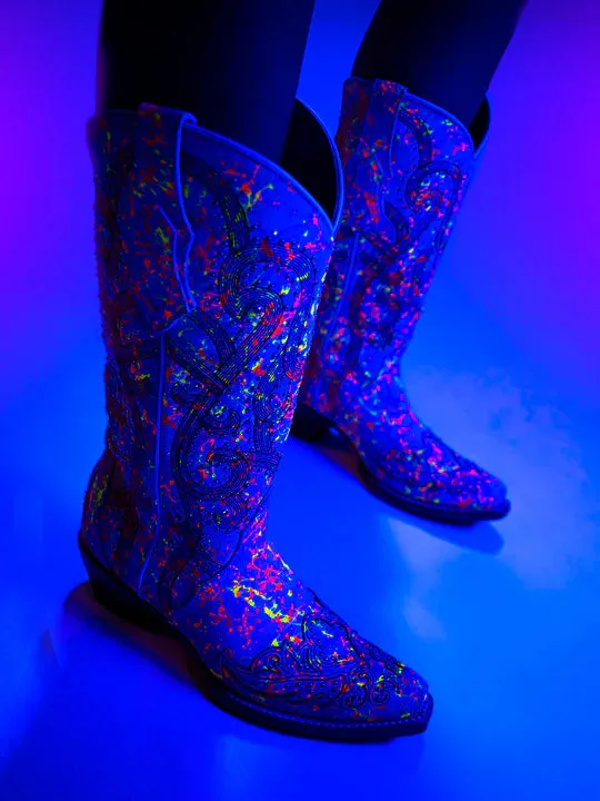 C3980 - WOMEN'S MULTICOLOR FLOURESCENT NEON ORANGE EMBROIDERY AND CRYSTALS WHITE SNIP TOE COWBOY BOOT