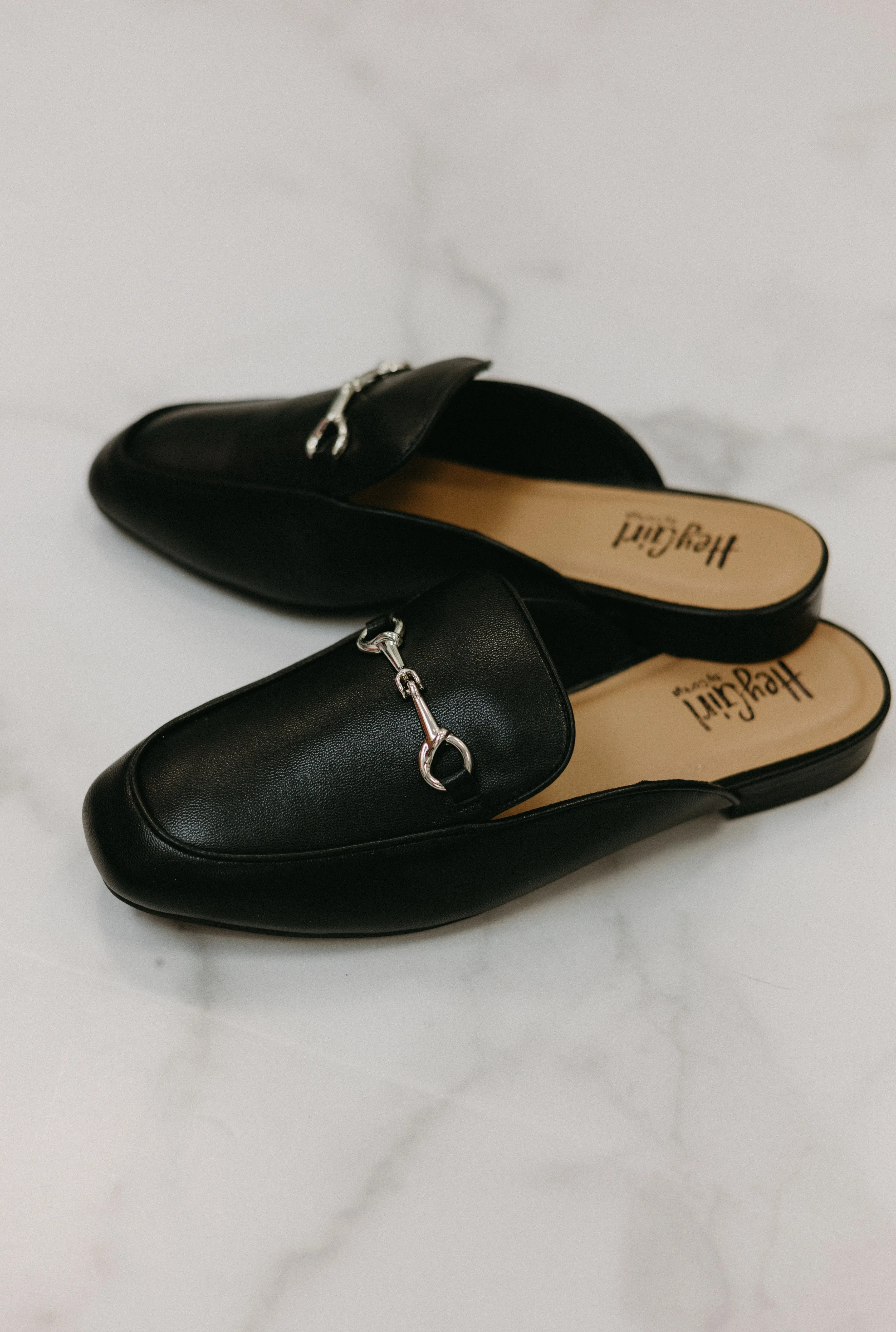 Corky's Charmer - Black
