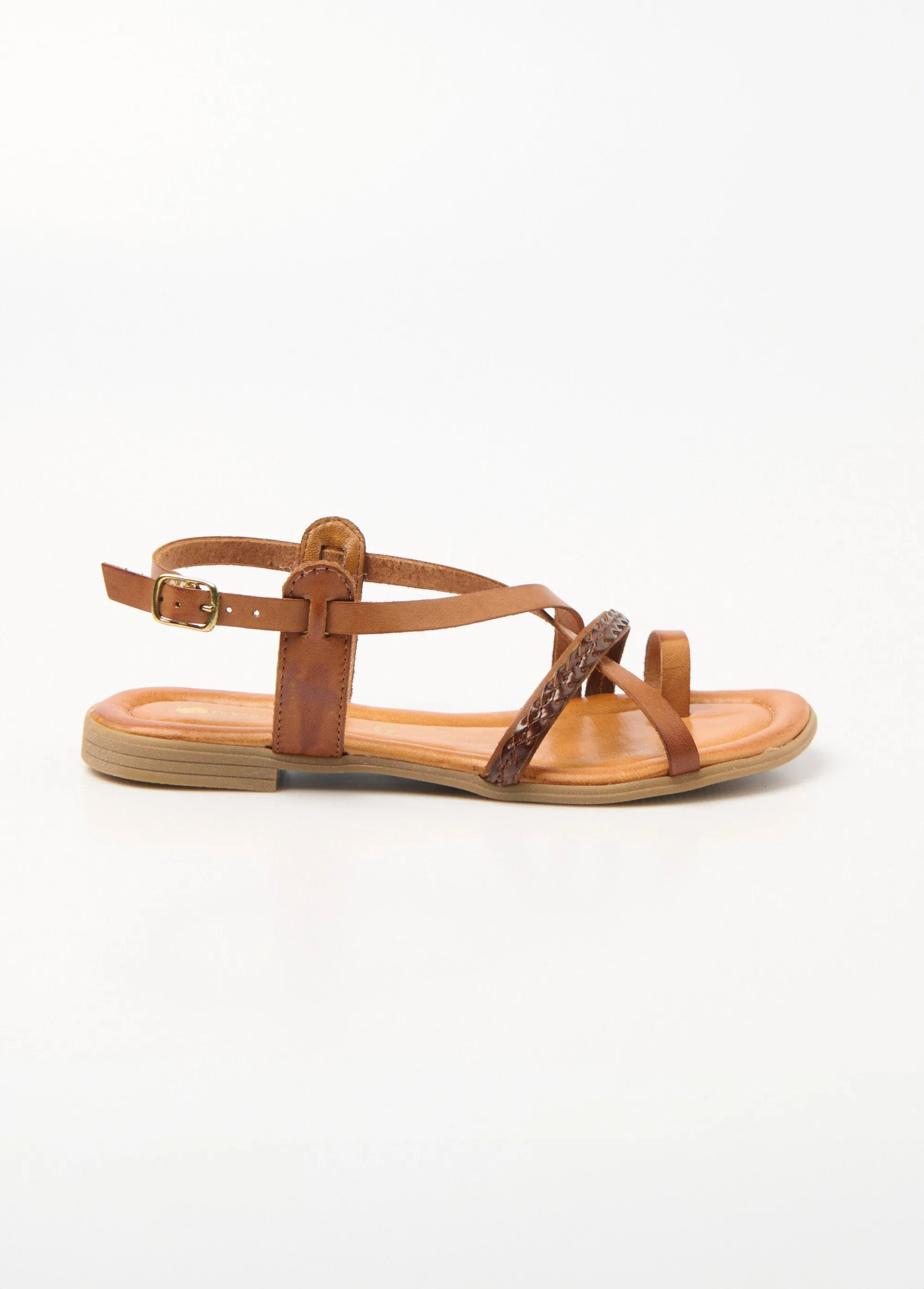 Flat leather sandals with multiple straps