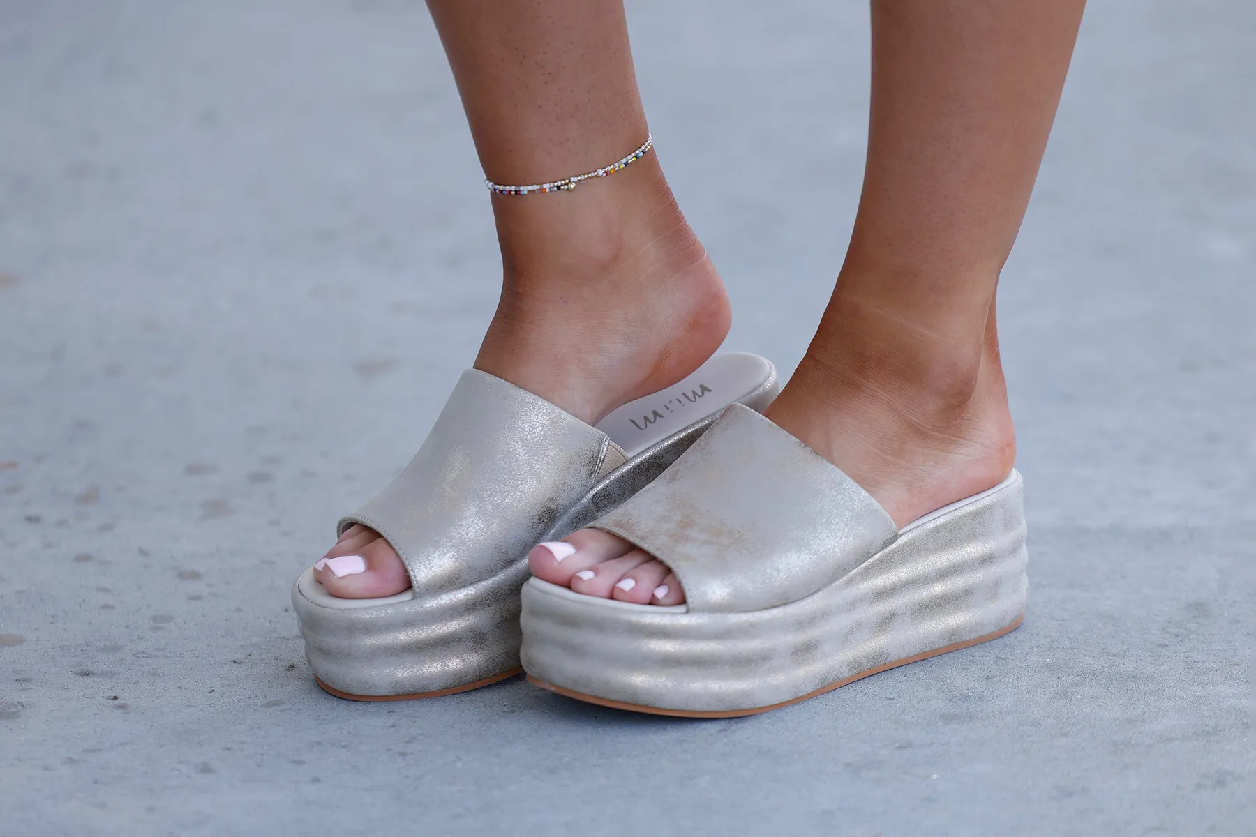 Harbor Light Gold Slides