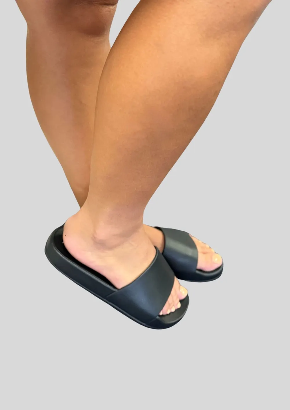 Human CHERRY Pool Slide - Black