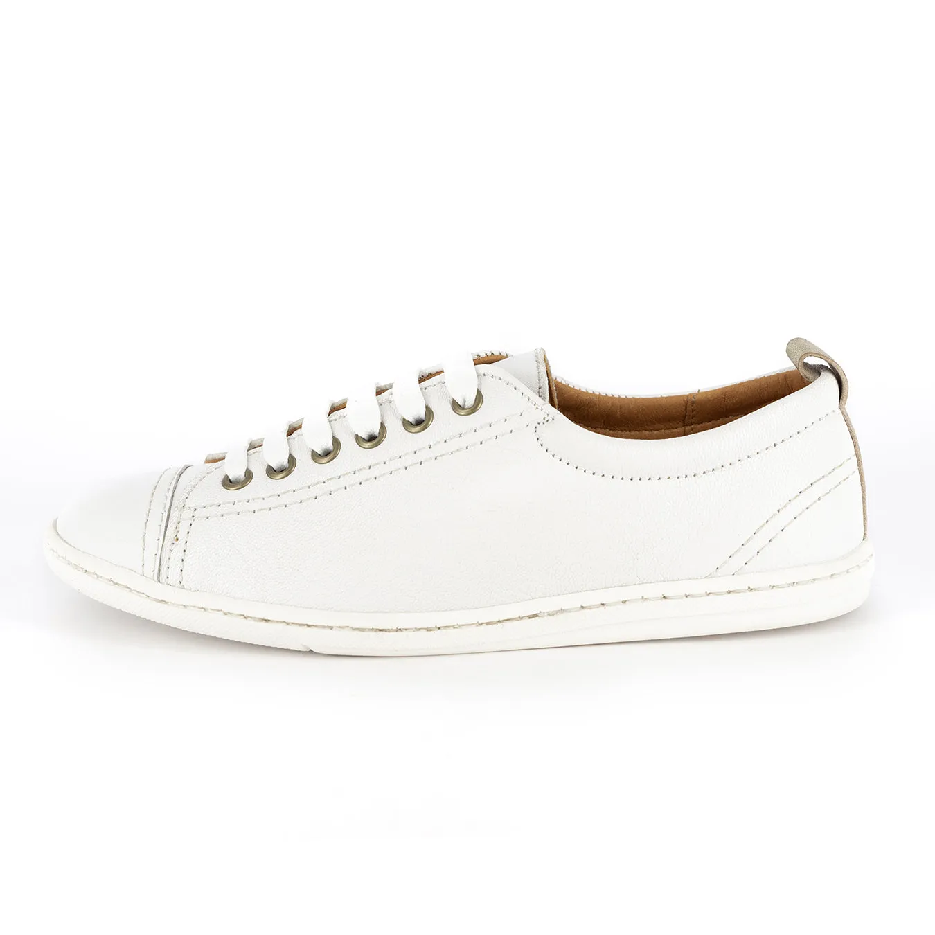Kaniso : Ladies Leather Sneaker in White Cayak