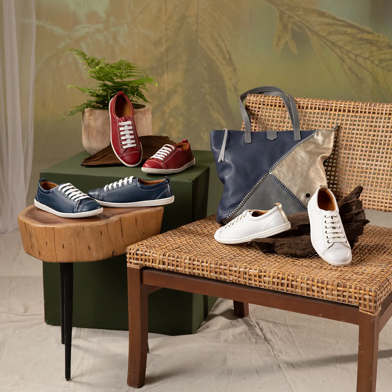 Kaniso : Ladies Leather Sneaker in White Cayak