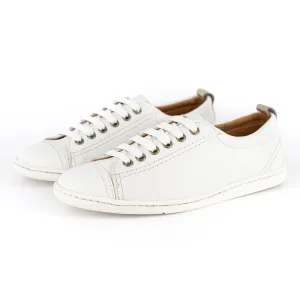 Kaniso : Ladies Leather Sneaker in White Cayak