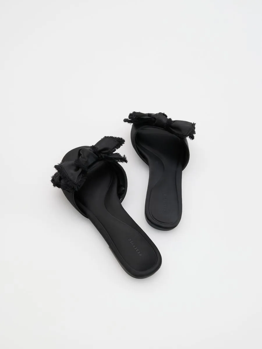 Sliders with bow detail