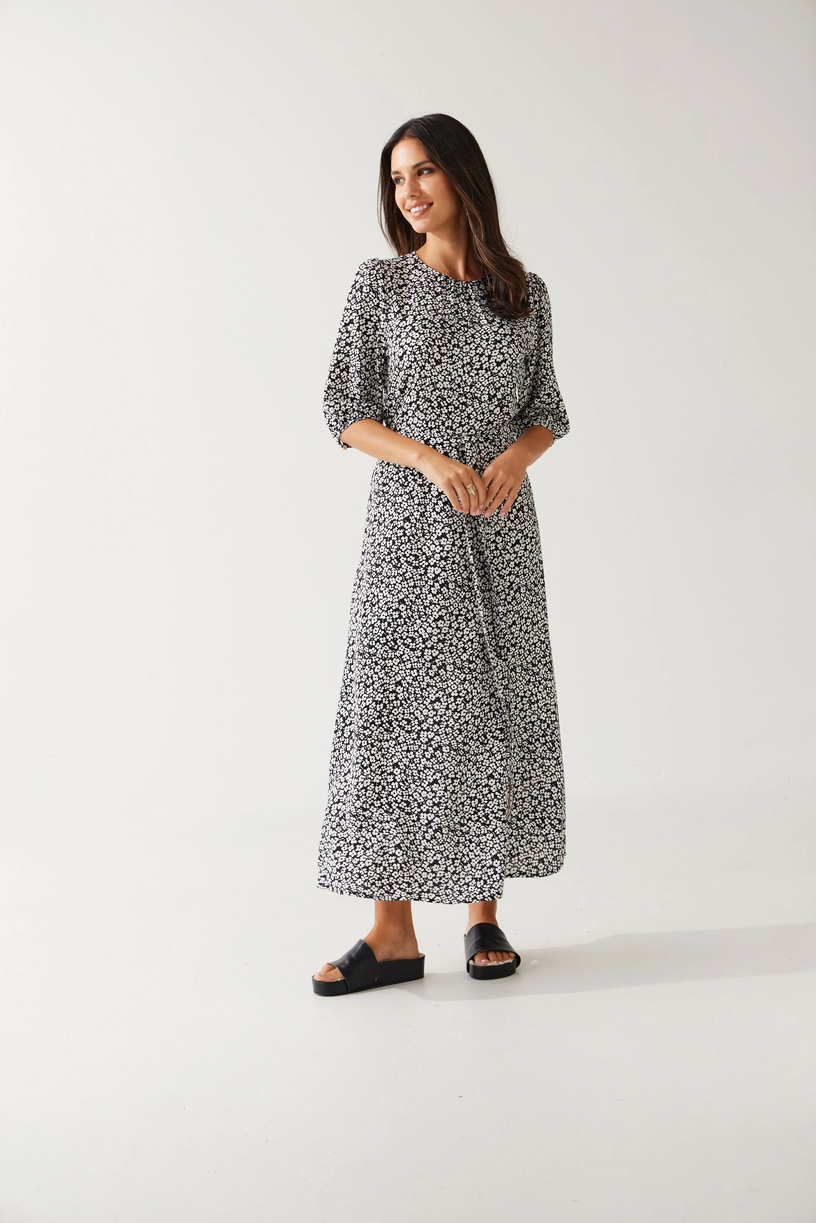 TUESDAY MACKENZIE DRESS BLACK DAISY