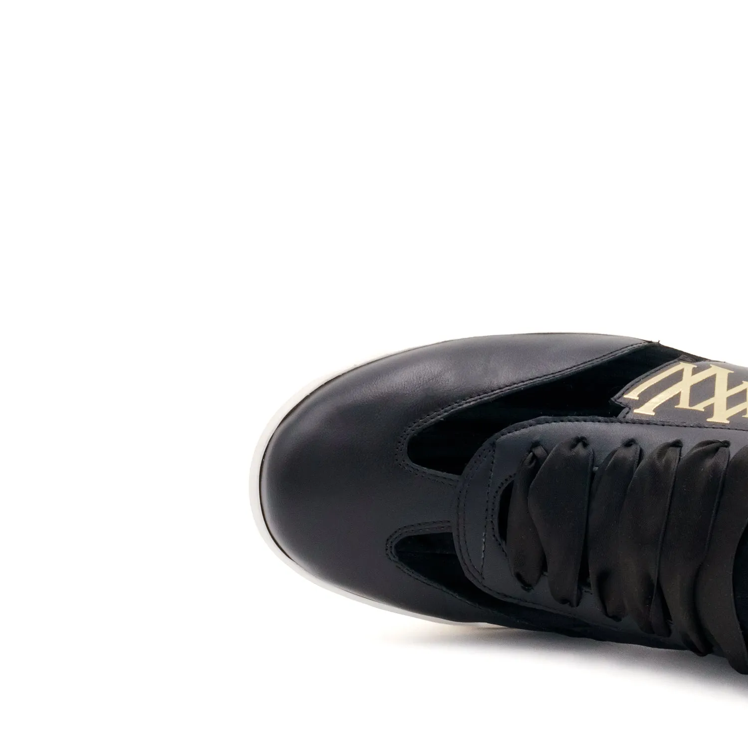 Valetta Lace UP Sneaker