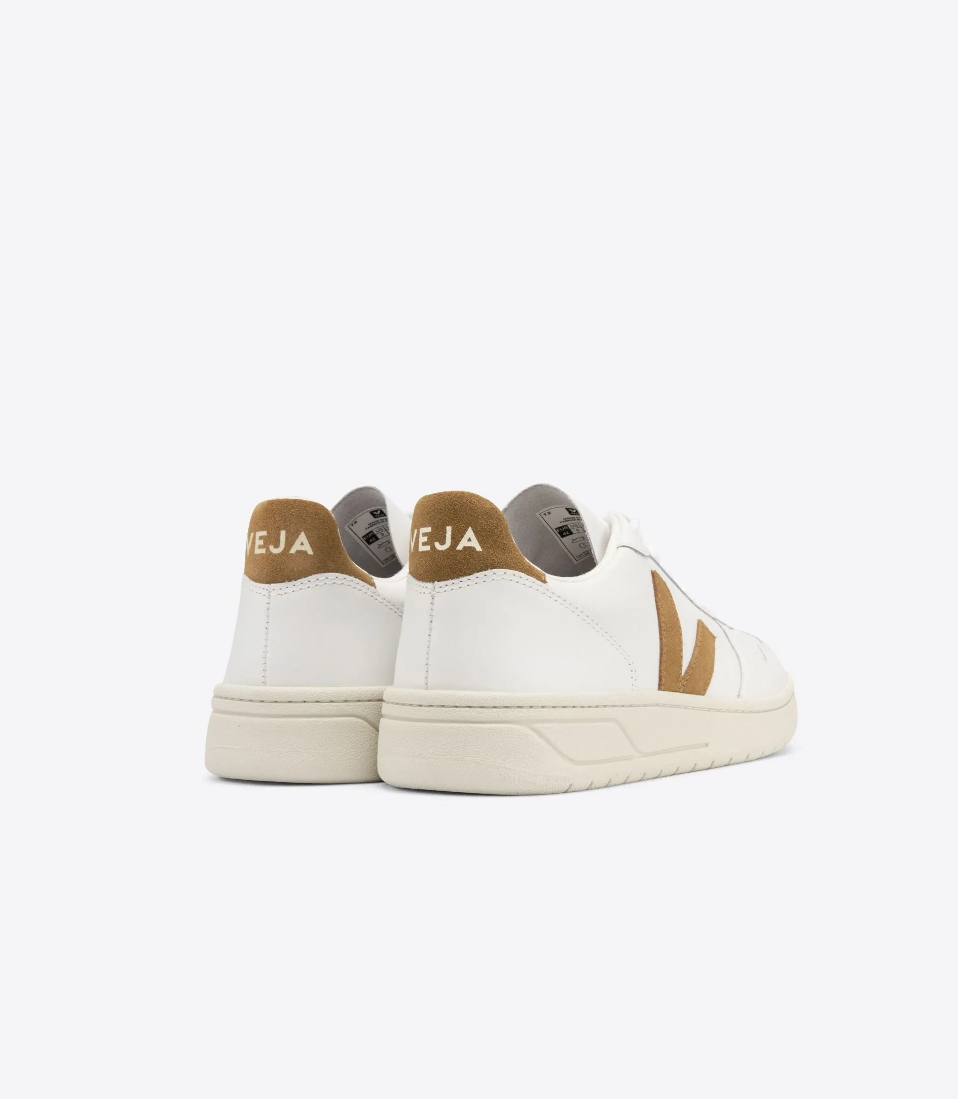 Veja V10 Leather in Extra White/Camel