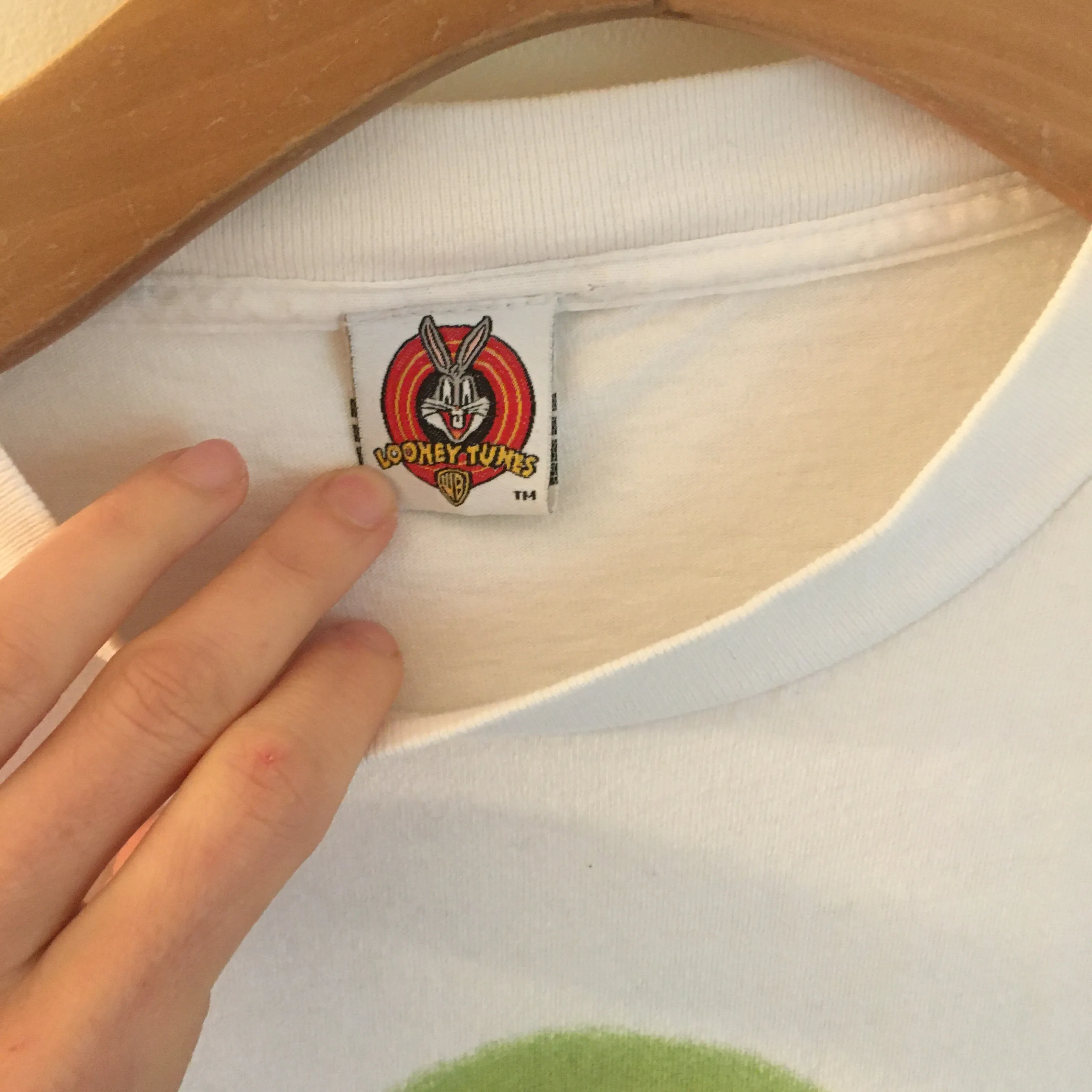 Vintage 90s Tweety Bird Looney Tunes tee // Warner Brothers unisex oversized retro crew neck